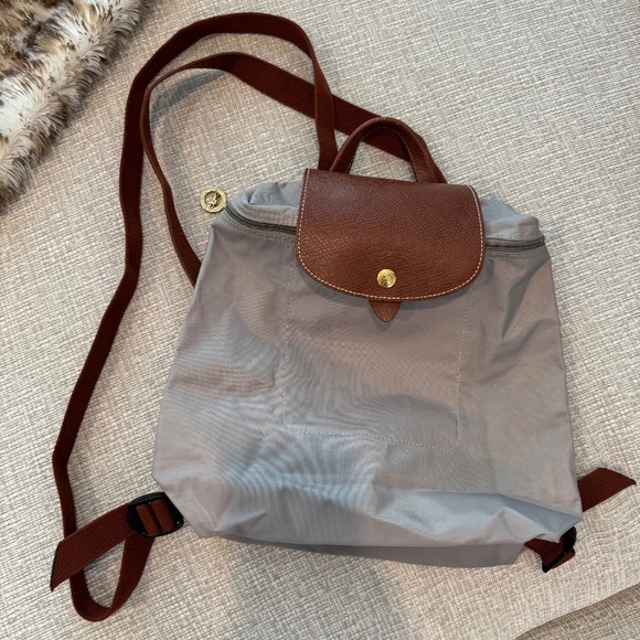 LongChamp Vintage Gray Lightweight Nylon Backpack - Picture 1 of 16